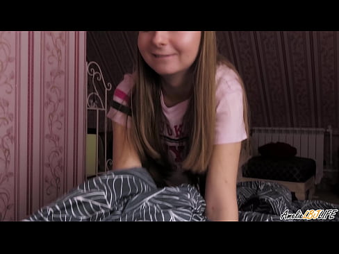 ❤️ Blonde Sucks her Best Friend Deeply και παίρνει σπέρμα στο στόμα της ️ Ποιότητα σεξ ️